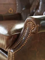 Fauteuil de salon de luxe pour salons, bureaux à domicile et salons de cigares – Confort assis profond allié à une sophistication vintage