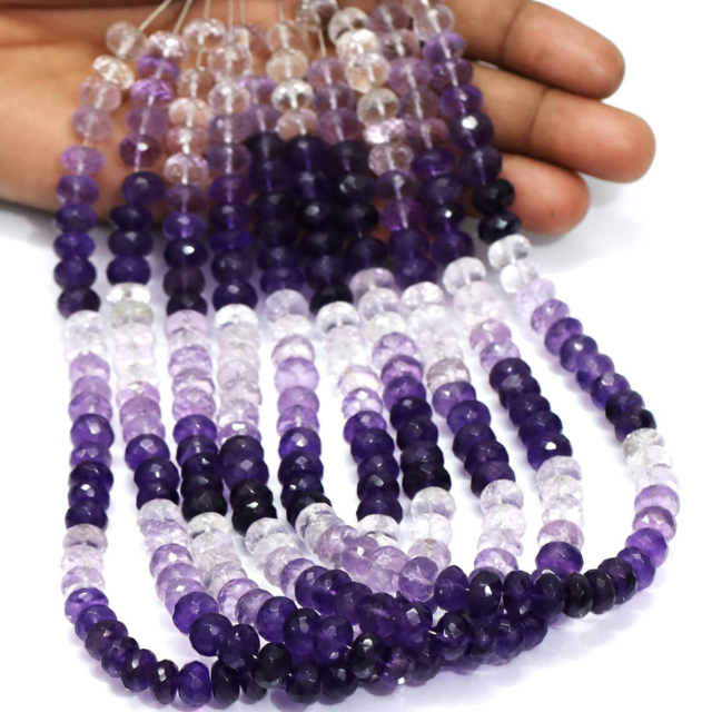 สีม่วงอมเทา