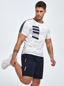 T-shirts pour hommes les plus tendances avec manches courtes à la mode Vêtements d'été de haute qualité 100% coton en vente - Product Image 6
