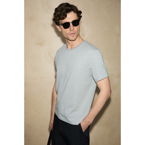 GRIMELANGE AXION เสื้อยืดคอกลมผ้าฝ้ายออร์แกนิก 100% ทรงพอดีตัวสำหรับผู้ชาย - Product Image 2