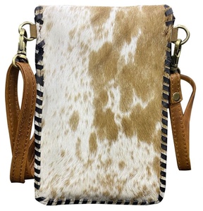 Nouvel arrivage de sac à bandoulière en cuir et cheveux de vache véritable avec fouet et couture fabricant indien de gros conception personnalisée Ava - Product Image 2