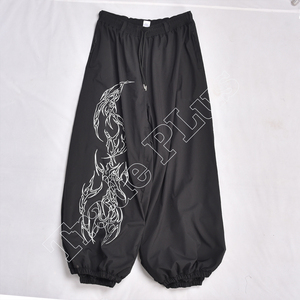Venta al por mayor pantalones de esquí impermeables holgados negros con gráfico de dragón reflectante en el lado derecho Forro cálido y tela impermeable - Product Image 1