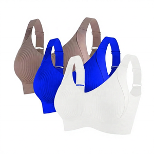 Sujetador deportivo de fitness para mujer al por mayor, transpirable, ligero, que absorbe el sudor, con espalda cruzada, soporte medio y logo frontal. - Product Image 6