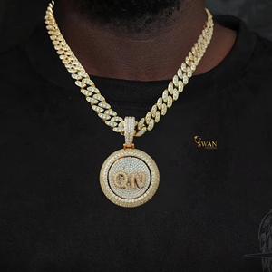 Collier personnalisé à pendentif rond QN en or massif 10 carats avec diamant cultivé en laboratoire Bijoux hip hop glacés Cadeau de luxe élégant pour lui - Product Image 5