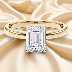 Anillo de compromiso de solitario de diamante de corte esmeralda de moissanita de 2,00 quilates de quilates hecho en oro sólido para mujer - Product Image 2