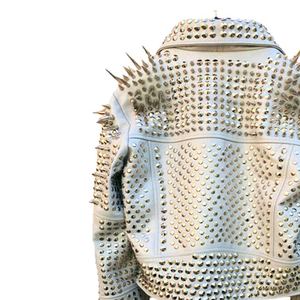 Chaqueta de invierno de cuero con tachuelas para hombre con forro cómodo y carcasa exterior firme y cremallera frontal suave para una protección de invierno confiable - Product Image 3