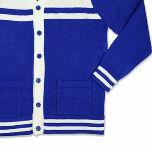 Cárdigans Universitarios Personalizados de Lana Tejida con Botones, Cárdigans Escolares Ligeros - Product Image 3