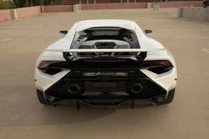 Auto Deportivo Exótico de Lujo 2025, Chasis Optimizado para Rendimiento, Iluminación LED, Asientos Deportivos, Tecnología Avanzada Suministrada por Japón, Rango NEDC 200-250kW - Product Image 6