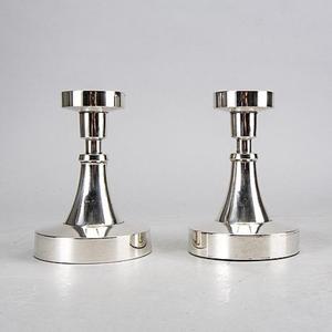 Bougeoir en aluminium artisanal artistique avec des motifs complexes et des détails uniques pour améliorer la beauté des intérieurs de maison - Product Image 2