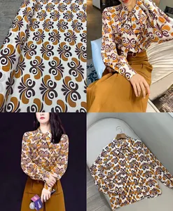 Großhandels preis Floral Printed Silk / Cotton Fabric Hersteller für Custom ize Produkte/Rich Digital Printed Garments Fabrics