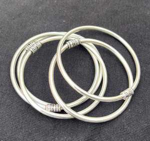 Chapado en plata de ley 4 De conjunto Delicado hecho a mano Vintage brazalete de Las Bahamas pulsera apilable mujer joyería de moda al por mayor - Product Image 2
