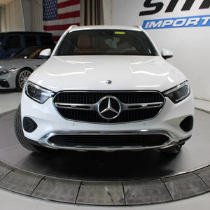 Mercedes-Benz GLC 300 4Matic Usado del 2023 - Product Image 1