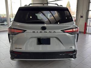 Prêt à être expédié – Toyota Sienna XSE 2025, 7 places, transmission intégrale, toutes options, titre propre, véhicule d'occasion - Product Image 3
