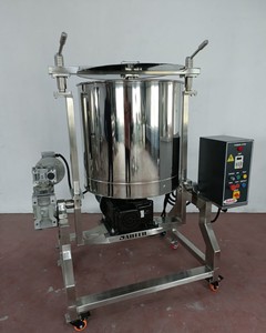 เครื่องบดแบบเปียก Sahith 25 ลิตร สแตนเลสสตีล พร้อมมอเตอร์ปรับเอียงได้ สำหรับทำอิได โดซา 230/415 โวลต์ - Product Image 3