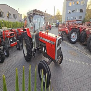 Tracteur agricole d'occasion MASSEY FERGUSON 399 4x4 prêt pour le champ, version standard avec composants essentiels : pompe, engrenages, moteur, boîte de vitesses, roulement. - Product Image 1