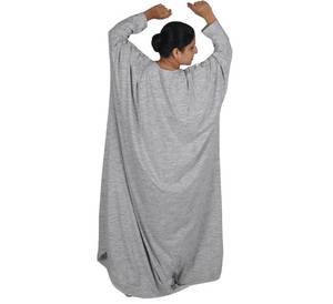 Robe abaya moderne à manches chauve-souris en coton biologique pour femmes musulmanes, style écologique et décontracté avec plis à vendre - Product Image 1