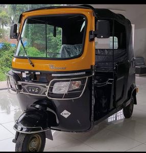 Achetez un tricycle électrique 2026 à carrosserie ouverte, un rickshaw commercial à 3 roues, un taxi pour utilisation sur les routes montagneuses rurales - Product Image 3