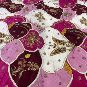 Nueva impresión actualizada con tela de seda crepé pura de trabajo para hacer que el traje Salwar de mujer esté disponible en cantidad a granel - Product Image 1