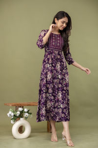 Kurtis Anarkali Reales de Fabricante Indio, Ropa Étnica al por Mayor, Diseños Tradicionales y Elegantes - Product Image 4