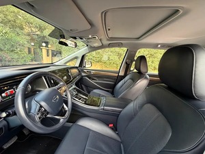 SUPER CLEAN 2024 G-A-C G-N-8 32-0T TRANSMISIÓN AUTOMÁTICA 6 CILINDROS ASIENTOS DE CUERO - Product Image 5