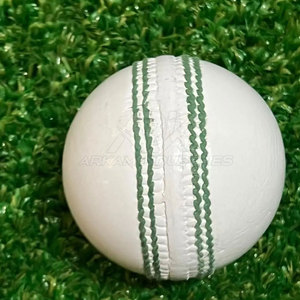 Ballon de cricket professionnel haute performance, coutures robustes, cuir durable, idéal pour l'entraînement - Product Image 4
