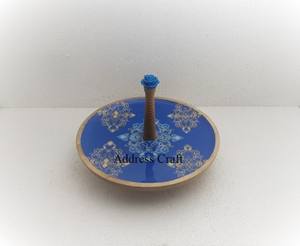 Designer Amber Resin Cake Stand for Festive Occasions Trending Round Cake Platter Fruit Stand Wedding Events Decorated Tableware - Product Image 6