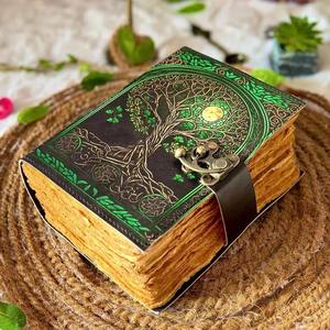 Đây là một Tạp Chí da thủ công có một cây nổi của thiết kế cuộc sống, bìa kết hợp tông màu xanh lá cây và đen sâu với - Product Image 4