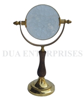 Loupe de bureau vintage en laiton doré brillant et verre, avec support en bois de 4 pouces, objet d'art et de collection décoratif pour bureau