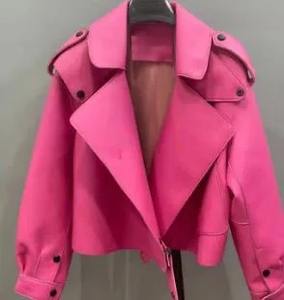 Nuevo otoño nueva decoración de cremallera para mujer imitación de cuero estilo motocicleta cuello chaqueta de manga larga abrigo de cuero - Product Image 6