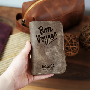 Porta Pasaportes de Cuero Personalizado, Regalo de Despedida, Cartera de Viaje, Estuche para Pasaporte de Cuero con Monograma, Regalo Personalizado para Él - Product Image 5