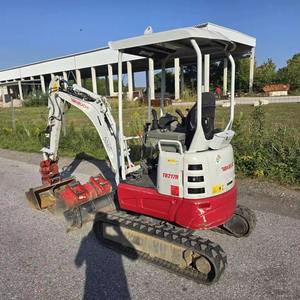 Mini-excavatrice Takeuchi TB217R en bon état, prix bas et heures de travail en stock - Product Image 3