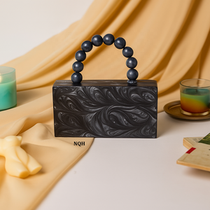 Sac de soirée de luxe fait main, durable, écologique, léger, en bois et résine, motif à pois, avec chaîne bandoulière, logo personnalisé - Product Image 1