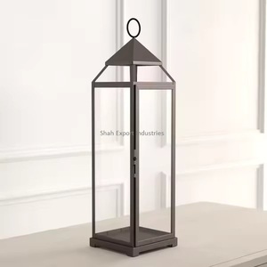 Lanterne en métal et verre enduit rouge pour la décoration de la maison et du jardin Lanterne de sol de camping portable disponible à bon prix - Product Image 3