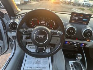 2015 A.U.D.I A.3 2,0 T Prestige Luxury Sedan Cámara trasera Asientos de cuero completamente cargados Dirección izquierda Caja de cambios automática Turbocharged - Product Image 6