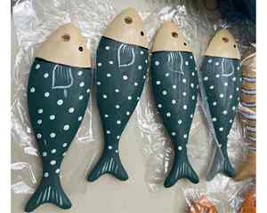 Hermosa decoración de pared de peces de madera de Vietnam con acabado rústico Ideal para manualidades de regalo de peces de madera y decoración del hogar de exportación - Product Image 1