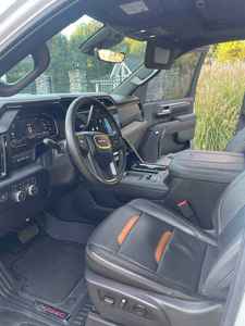 VOITURE D'OCCASION ABORDABLE 2024 GMC Sierra 3500 K3500 DOUBLE CABINE PICK-UP PRÊTE À ÊTRE EXPÉDIÉE - Product Image 2