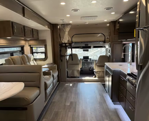 Grand Avantage 2022 2023 Dynamaxx Corp Super C Europa Motorhome d'occasion à vendre dans le monde entier - Product Image 3