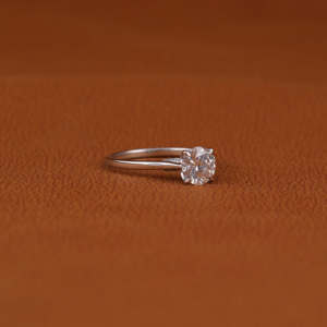 Bague de fiançailles en plaqué or massif 18KT, taille ronde, bague d'anniversaire certifiée IGI de luxe, style classique, cultivée en laboratoire. - Product Image 6