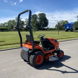 Tondeuse à gazon Kubota GR2120 4WD Diesel à conduite assis pour les paysagistes et les agriculteurs - Product Image 1
