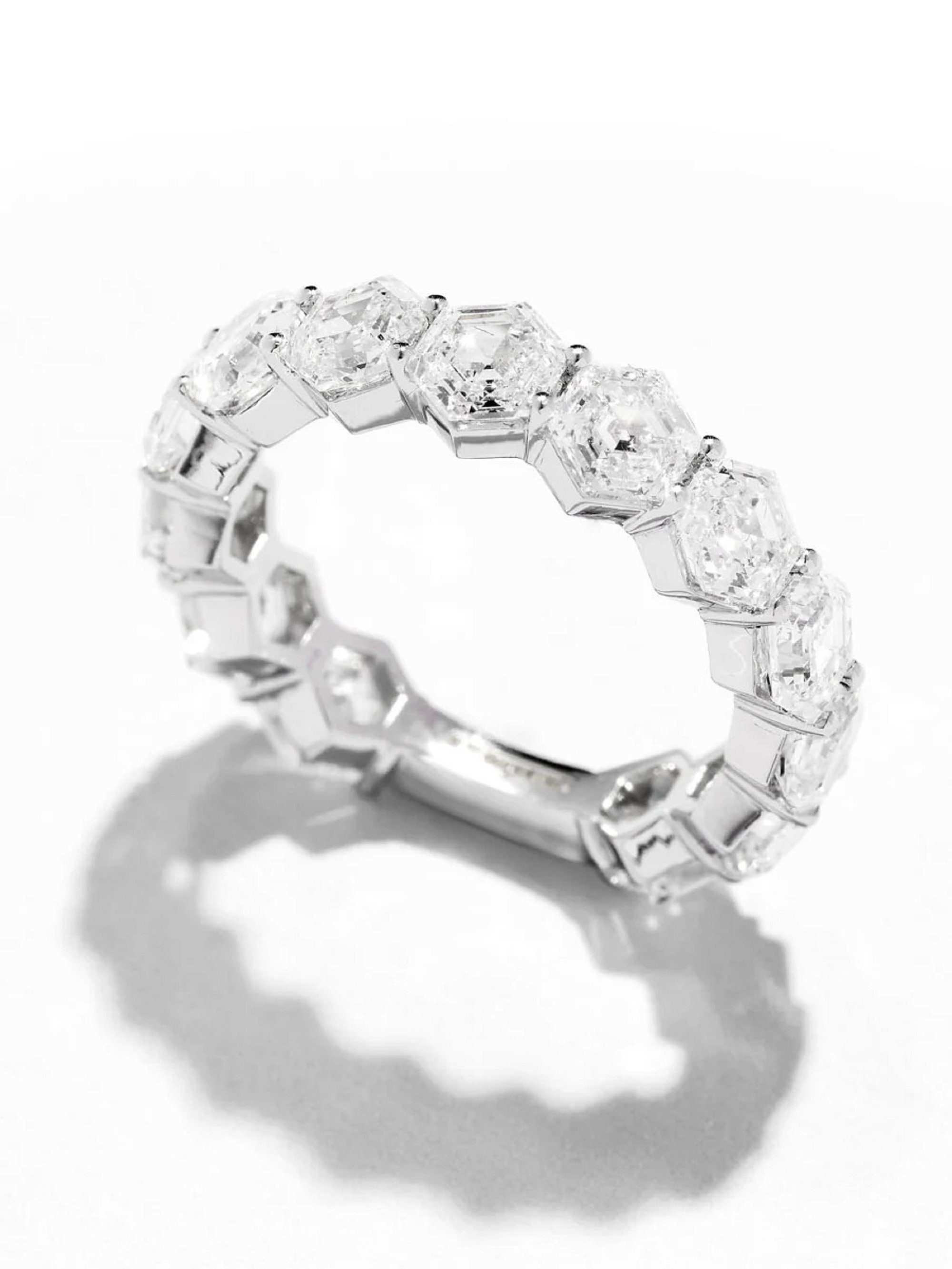 สีเหลืองทอง