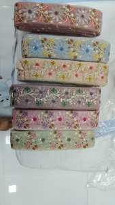 Fait sur mesure avec des lacets de fil brodé floral en six options de couleurs avec broderie de paillettes en largeur de 1.5 pouces pour la revente. - Product Image 4