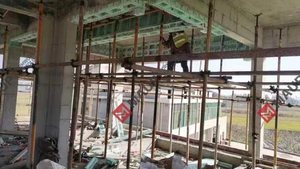 Sistema de Encofrado Reutilizable de Plástico ABS para Vigas y Losas con Puntales de Acero para la Construcción de Edificios Residenciales de Hormigón - Product Image 2