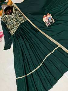 Améliorez la beauté de votre garde-robe avec cette robe de créateur nouvellement lancée et l'élégante Dupatta pour les occasions de fête - Product Image 6