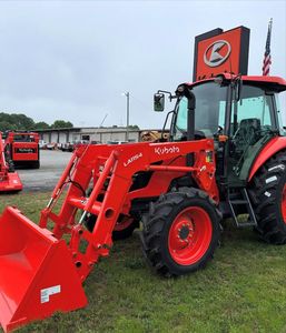 Encuentre un icono similar Tractor original Kubota del Reino Unido disponible para la venta Maquinaria agrícola Tractores usados y nuevos Precio barato. - Product Image 1