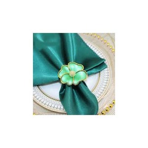 Rond de serviette en métal doré avec motif en émail Décoration de table de mariage Anneau de serviette en or de luxe - Product Image 2