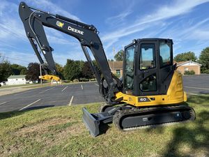 รถขุดขนาดเล็กคุณภาพสูง John Deere 60P แบบตีนตะขาบ 6 ตัน ระบบไฮดรอลิก สำหรับงานก่อสร้าง พร้อมเครื่องยนต์ ปั๊ม เกียร์บ็อกซ์ และชุดเกียร์ - Product Image 2
