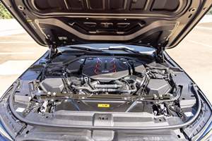 2026 M5 V8 Híbrido Turboalimentado de 717 hp, Tracción en las Cuatro Ruedas, Gris Congelado - Product Image 6