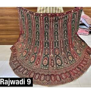 Nupcial Rajwadi Lehenga con trabajo de bordado de lentejuelas pesadas y doble Dupatta para distribuidores de colección de bodas al por mayor - Product Image 6