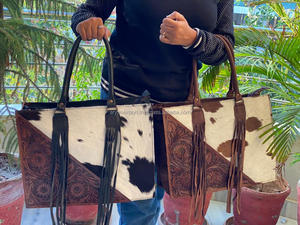 Bolso de mano de piel de vaca con patrón occidental, elegante monedero de cuero para el pelo, bolsos tallados a mano para mujer, multiusos - Product Image 4