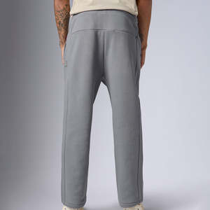 กางเกงวอร์มออกกำลังกายผู้ชายสีเทาแบบสั่งทำพิเศษ โลโก้ใหม่ กางเกงวิ่งลำลองทรงสปอร์ต ไซส์ใหญ่ ผ้าฝ้าย 100% น้ำหนักเบา ความหนาปานกลาง - Product Image 2